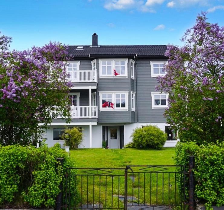 Apartamento Ola Bua Near The Atlantic Road Lyngstad Exterior foto