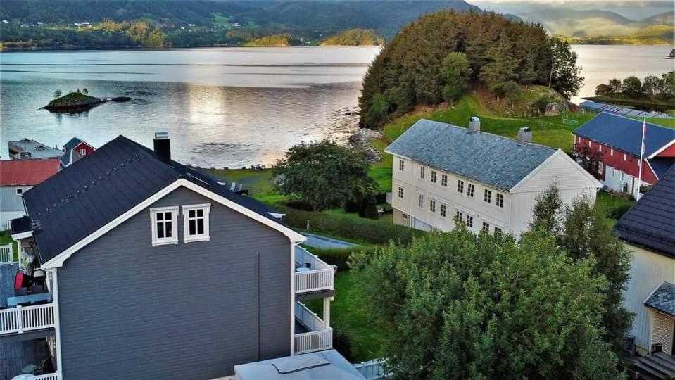 Apartamento Ola Bua Near The Atlantic Road Lyngstad Exterior foto