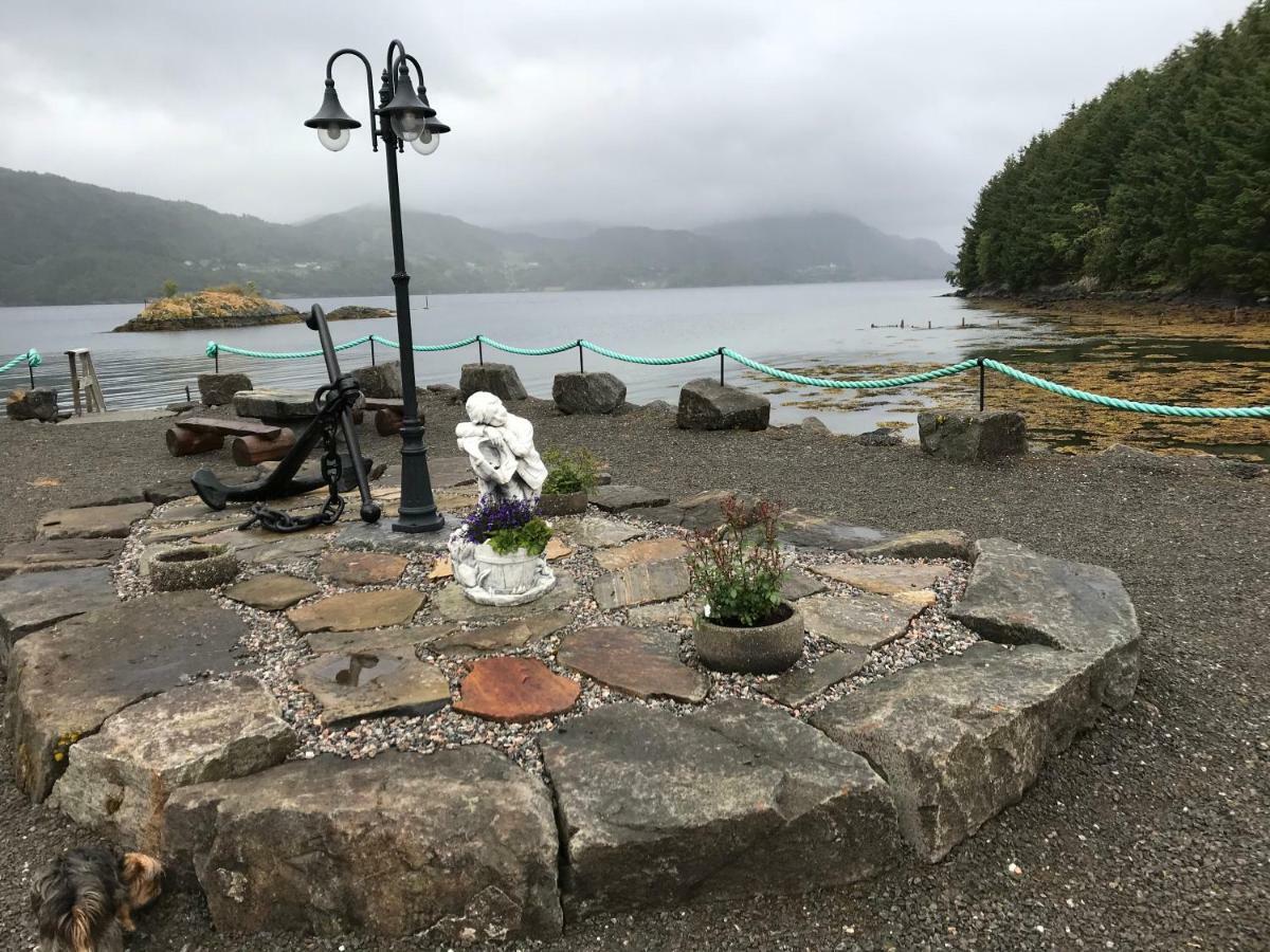 Apartamento Ola Bua Near The Atlantic Road Lyngstad Exterior foto