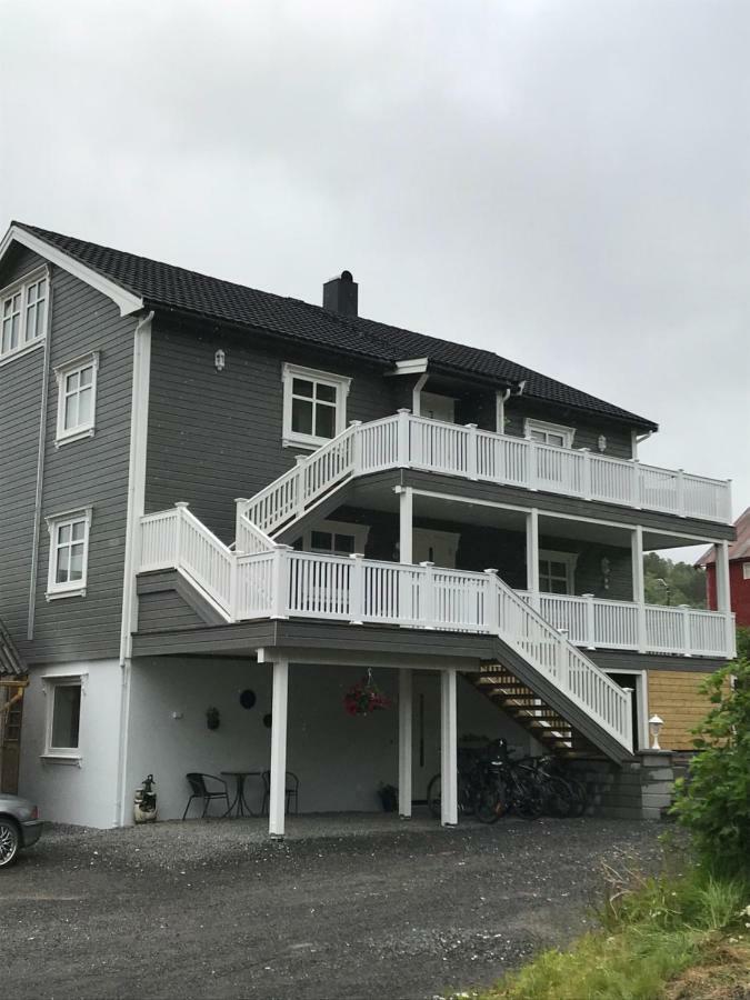 Apartamento Ola Bua Near The Atlantic Road Lyngstad Exterior foto