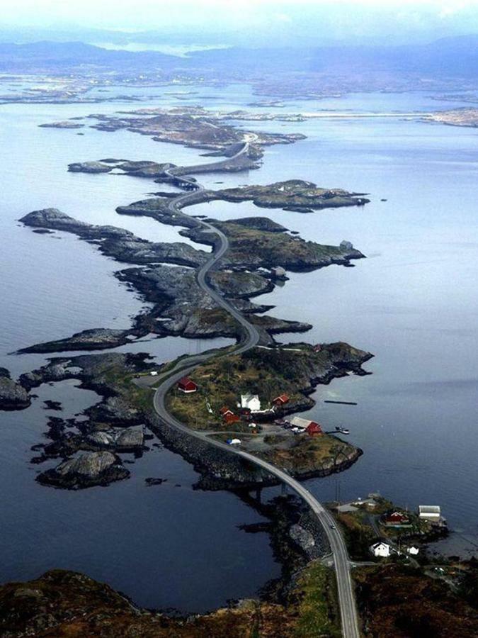 Apartamento Ola Bua Near The Atlantic Road Lyngstad Exterior foto