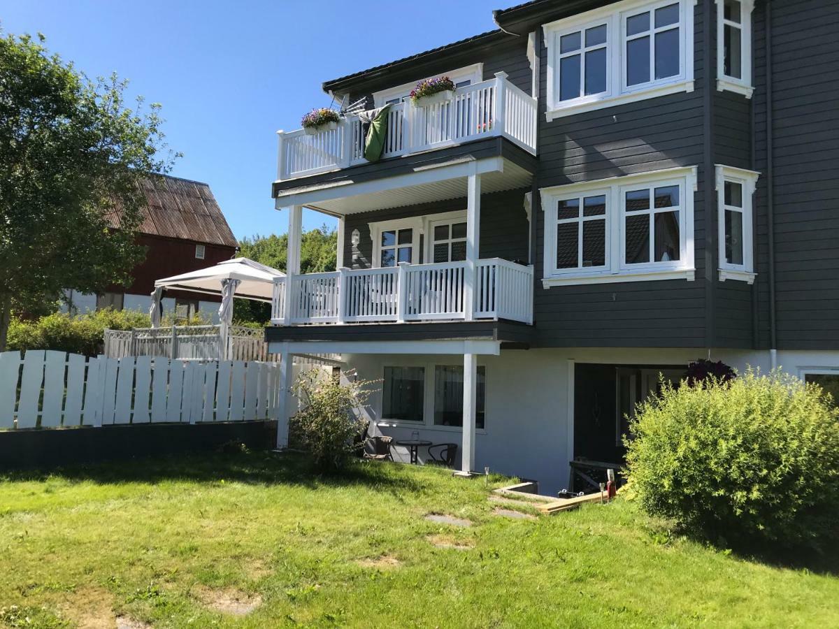Apartamento Ola Bua Near The Atlantic Road Lyngstad Exterior foto