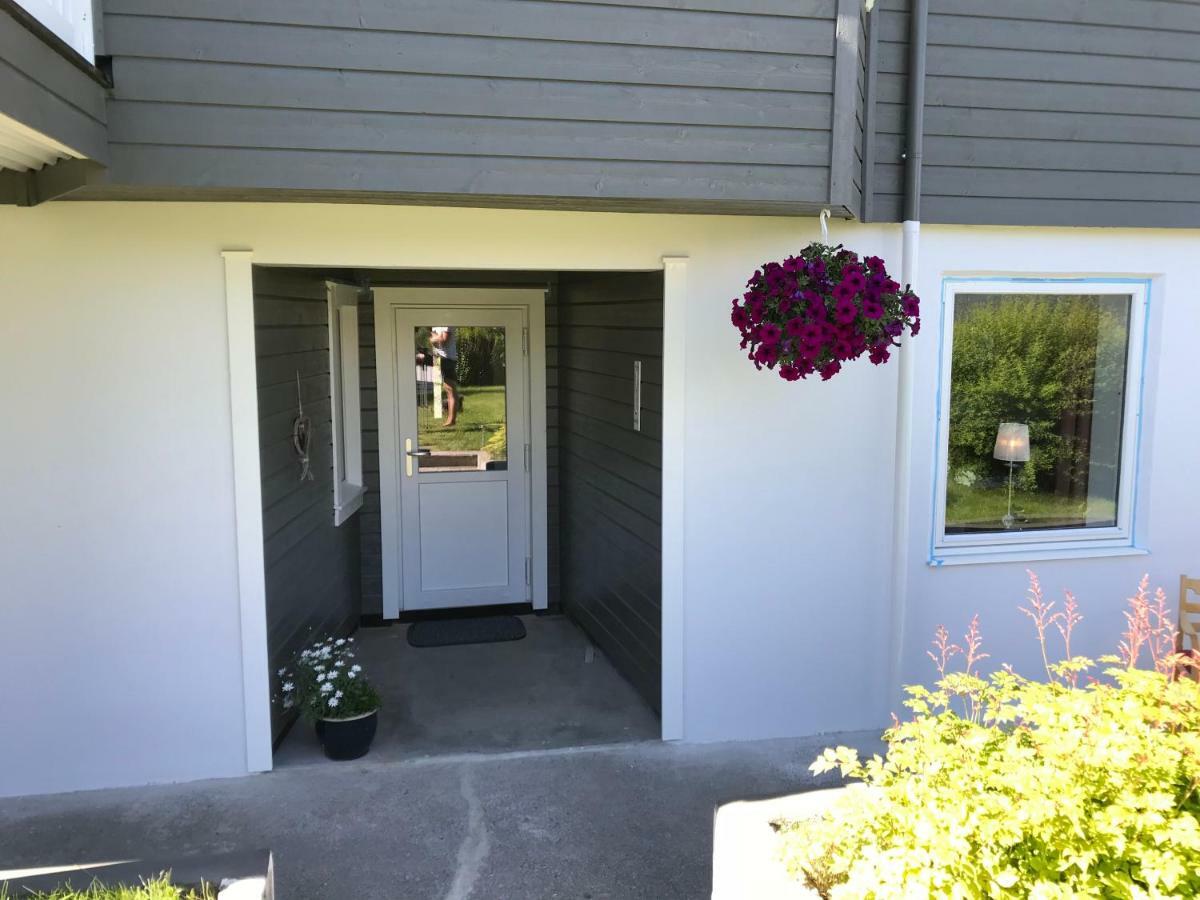 Apartamento Ola Bua Near The Atlantic Road Lyngstad Exterior foto