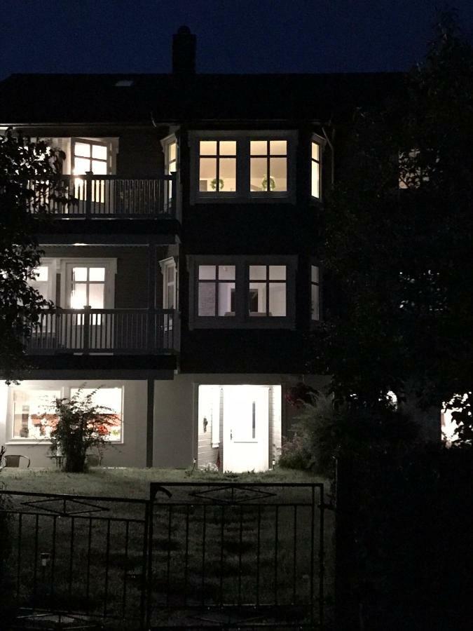 Apartamento Ola Bua Near The Atlantic Road Lyngstad Exterior foto